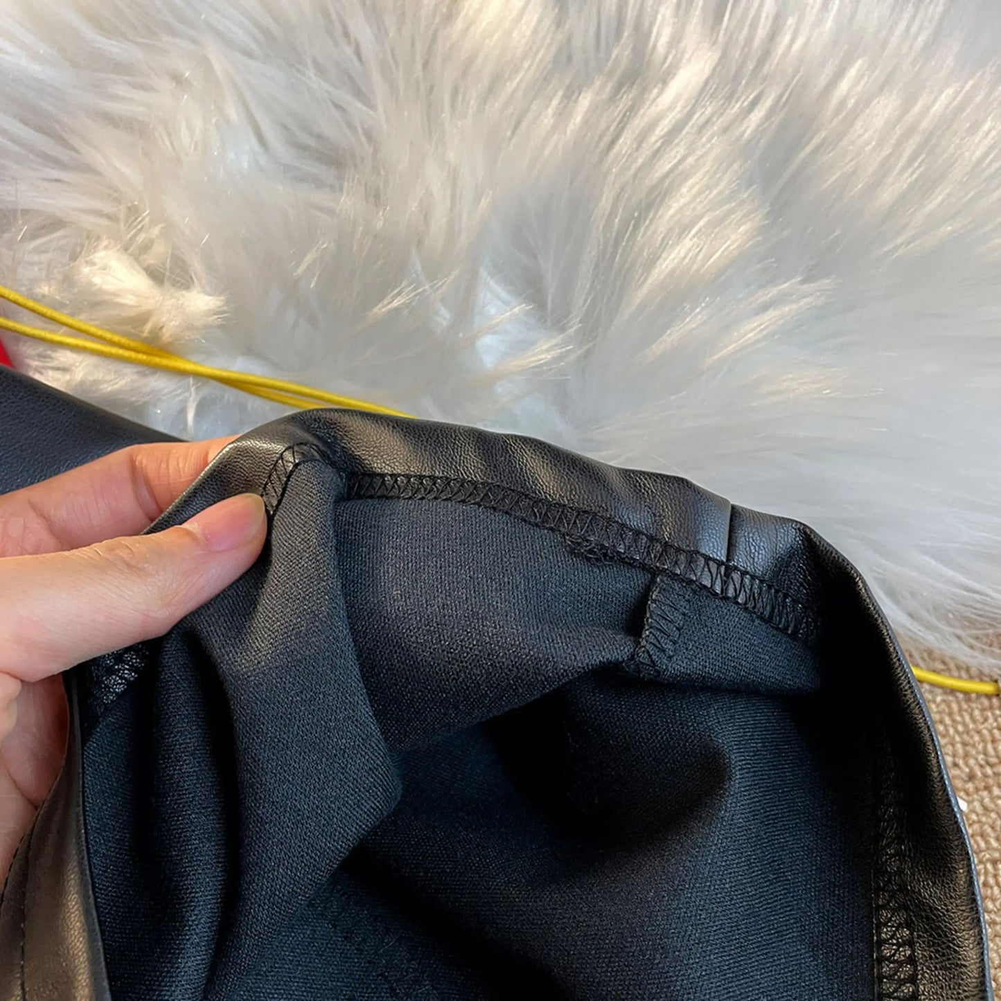 Pantalón corto de cuero